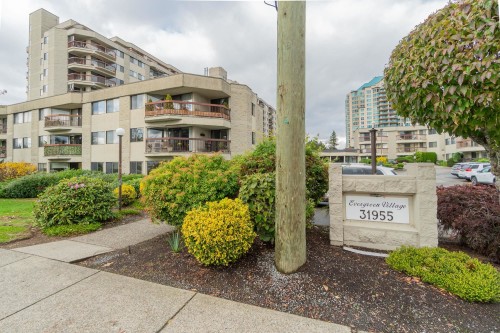 112-31955 Old Yale Road  Abbotsford, BC V2T 4N1