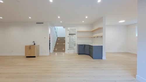 13525 16Th Avenue, Surrey, BC 