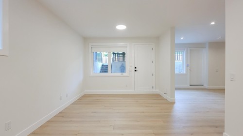 13525 16Th Avenue, Surrey, BC 