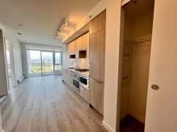 1703-13350 Central Ave Avenue  Surrey, BC V3T 0S1