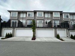 77-14151 58a Ave  Surrey, BC V3X 0L1