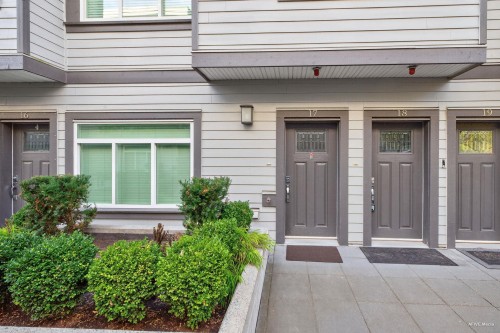 17-7247 140 Street, Surrey, BC 