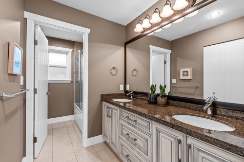 7077 197B Street, Langley, BC 