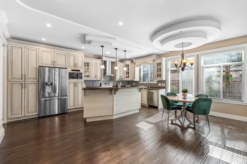 7077 197B Street, Langley, BC 