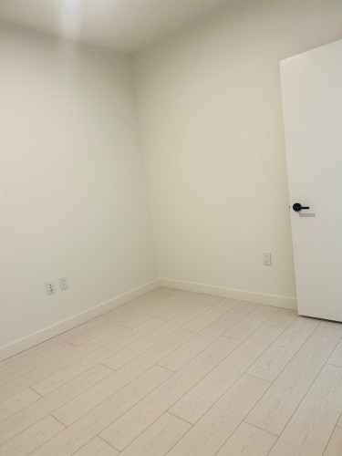 309-10488 138A Street, Surrey, BC 