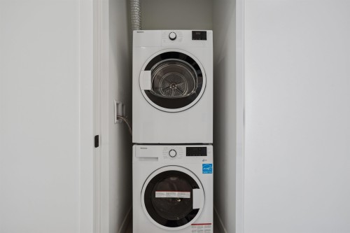 209-10488 138A Street, Surrey, BC 