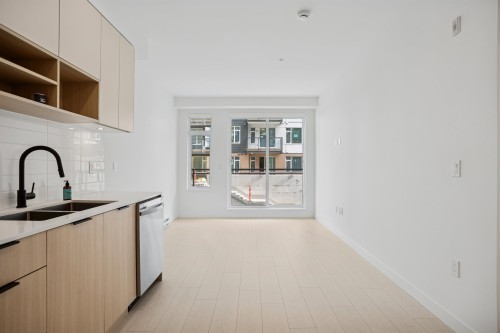 209-10488 138A Street, Surrey, BC 