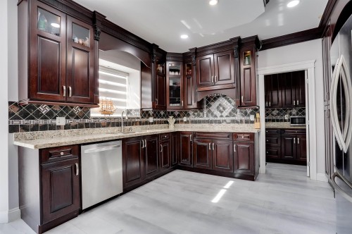 10289 139A Street, Surrey, BC 