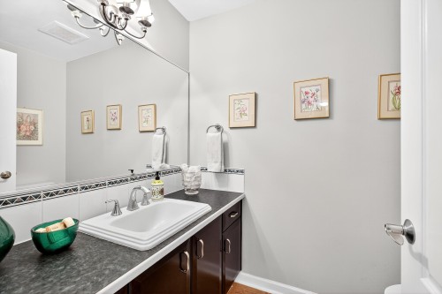 27012 25 Avenue, Langley, BC 