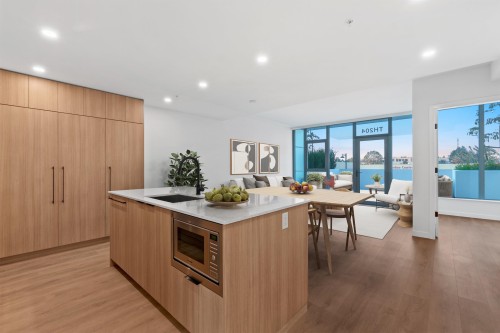 204-10225 Whalley Boulevard, Surrey, BC 