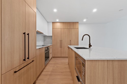 204-10225 Whalley Boulevard, Surrey, BC 