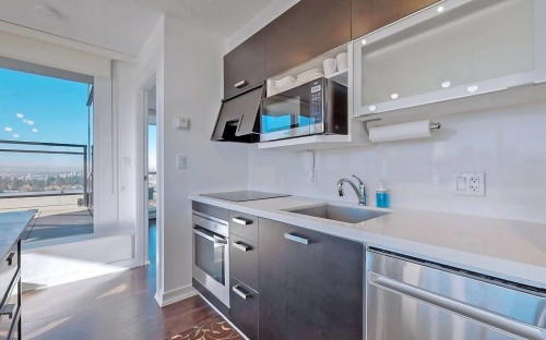 2104-10777 University Drive, Surrey, BC 