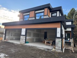 14206 North Bluff Road  White Rock, BC V4B 3C4