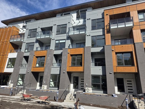 306-15353 17 Avenue, White Rock, BC 