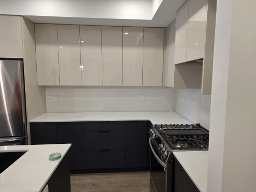 306-15353 17 Avenue, White Rock, BC 