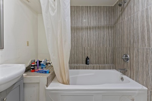 7195 115 Street, Delta, BC 