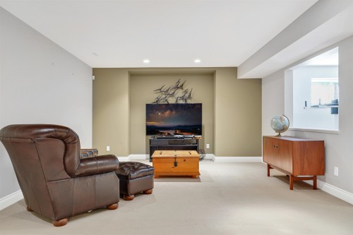 2052 128A Street, Surrey, BC 