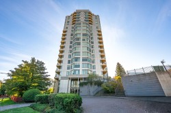 1702-13880 101st Avenue  Surrey, BC V3T 5T1