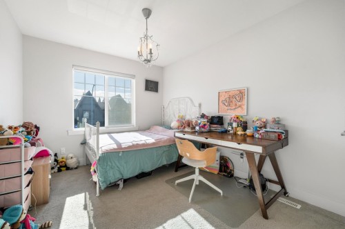 16509 25 Avenue, Surrey, BC 