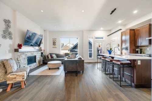 16509 25 Avenue, Surrey, BC 