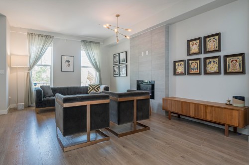 20247 82b Avenue  Langley, BC V2Y 0Y9