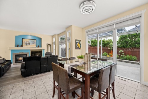 6085 165A Street, Surrey, BC 