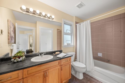 6085 165A Street, Surrey, BC 