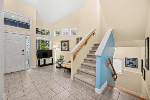 6085 165A Street, Surrey, BC 