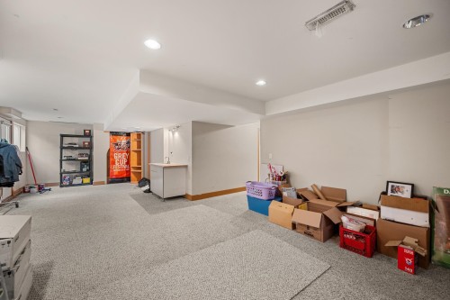 6085 165A Street, Surrey, BC 