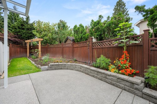 6085 165A Street, Surrey, BC 