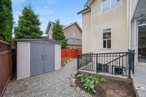 6085 165A Street, Surrey, BC 