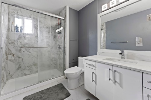 7675 125 Street, Surrey, BC 