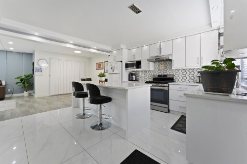 7675 125 Street, Surrey, BC 