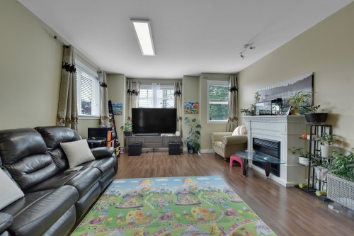 7-8676 158 Street, Surrey, BC 