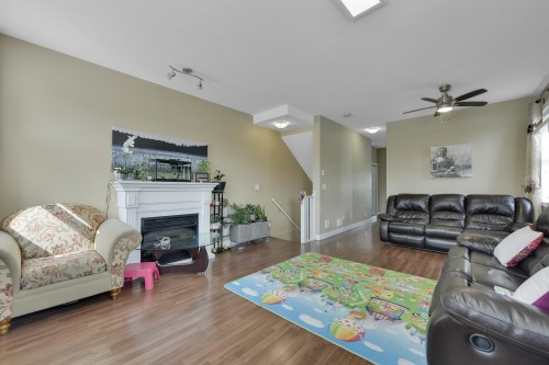 7-8676 158 Street, Surrey, BC 