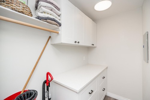 212-15991 Thrift Avenue, White Rock, BC 