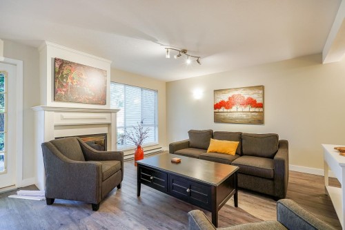 212-15991 Thrift Avenue, White Rock, BC 