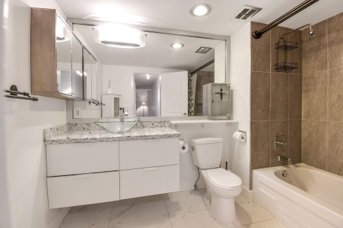 307-1320 Fir Street, White Rock, BC 