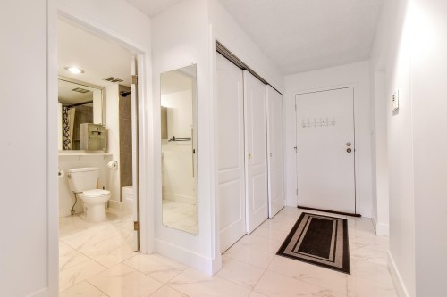 307-1320 Fir Street, White Rock, BC 