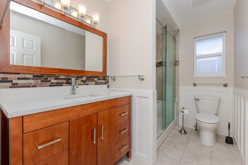 832 Stevens Street, White Rock, BC 