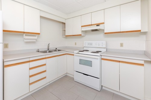 832 Stevens Street, White Rock, BC 