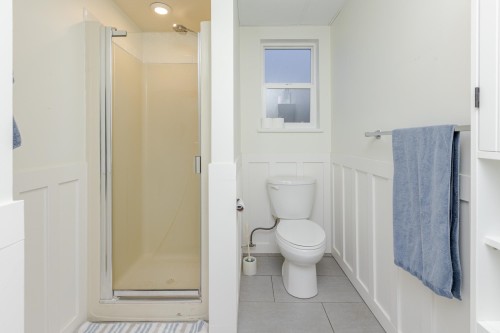 832 Stevens Street, White Rock, BC 