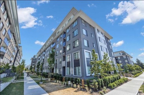 302-15825 85 Avenue  Surrey, BC V4N 6W9