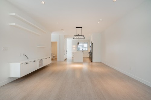 9-7127 193A Street, Surrey, BC 