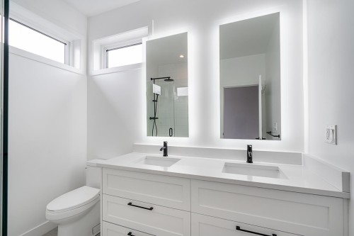 9-7127 193A Street, Surrey, BC 