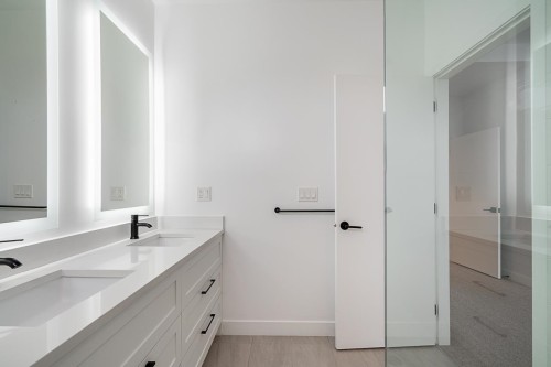 9-7127 193A Street, Surrey, BC 