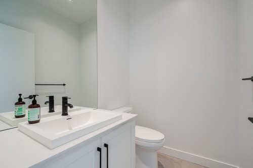 9-7127 193A Street, Surrey, BC 