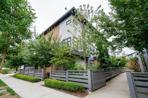 9-7127 193A Street, Surrey, BC 