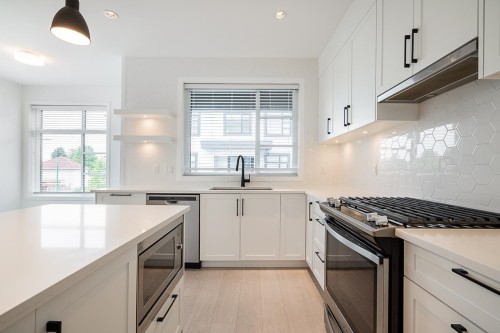 9-7127 193A Street, Surrey, BC 