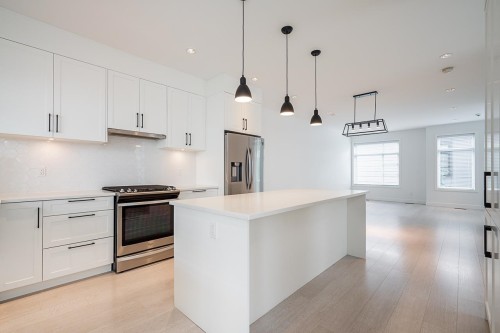 9-7127 193A Street, Surrey, BC 